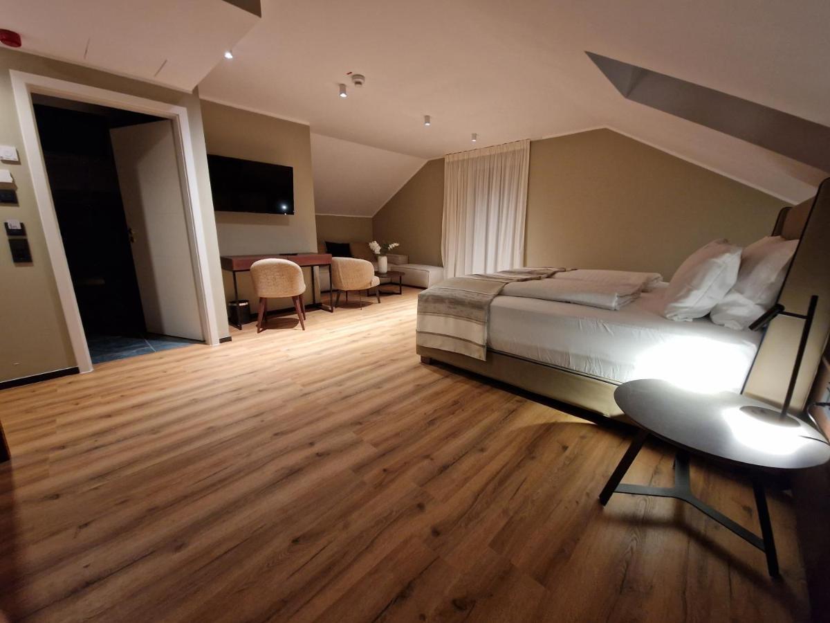Hotel Wehra Wehr  Ngoại thất bức ảnh